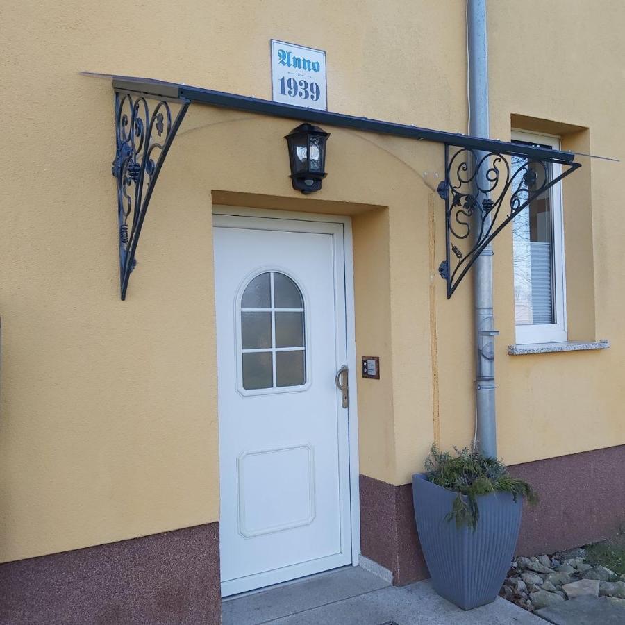 Gelbes Haus Seenland Ferienwohnungen Xl Elsterheide Dış mekan fotoğraf